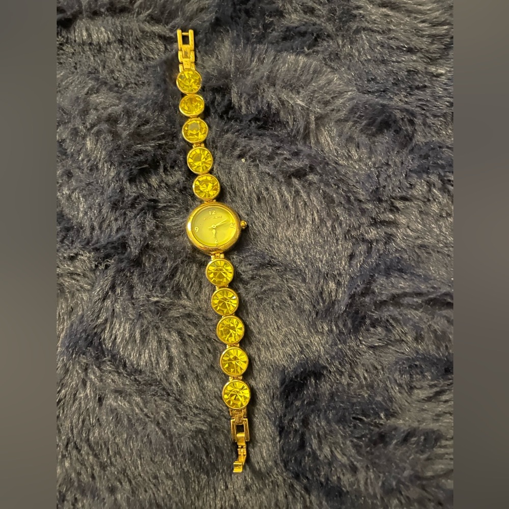 Betsey Johnson lime green and gold watch. No battery.